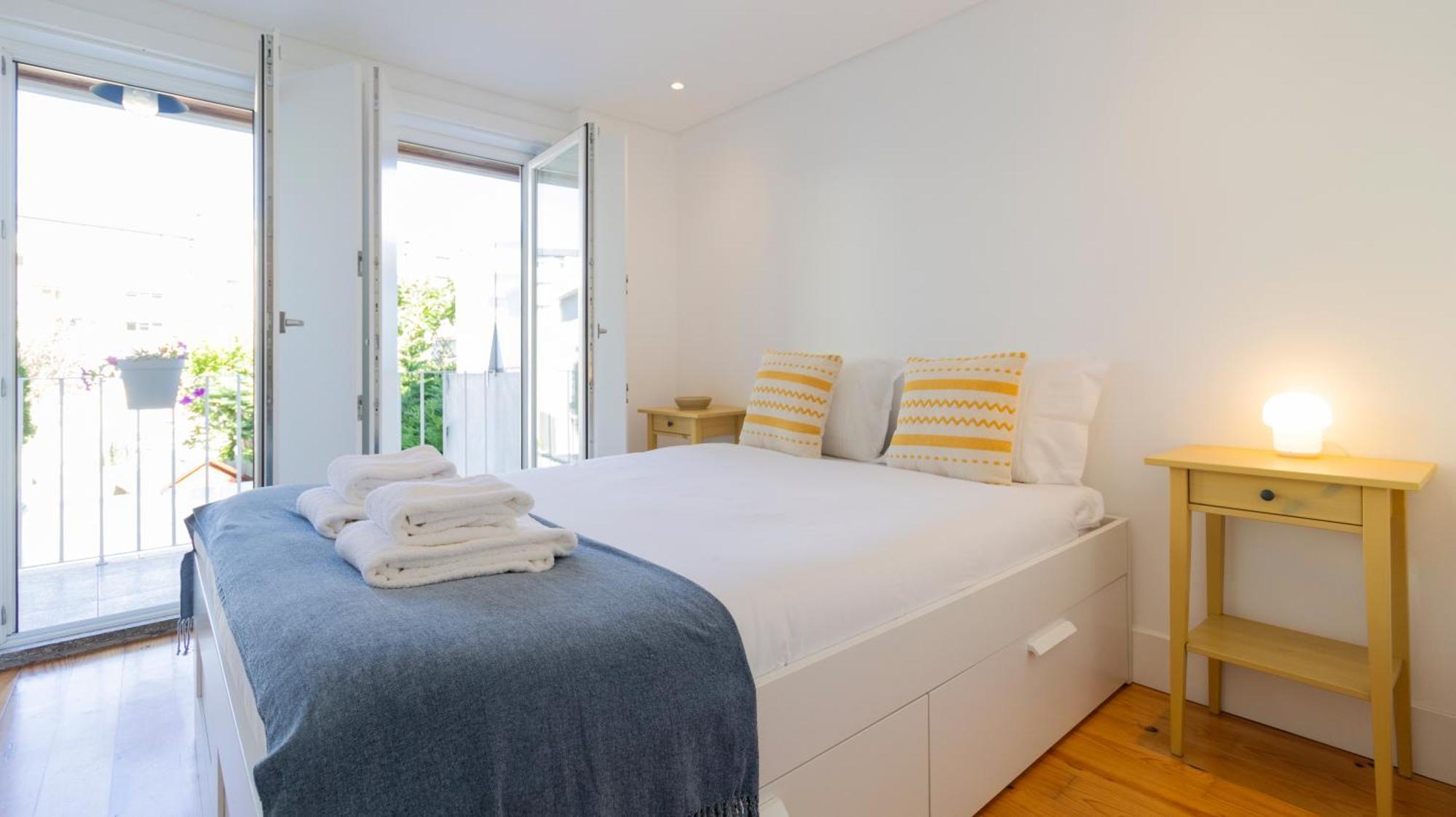 City Center Duplex W Patio By Lovelystay Porto Zewnętrze zdjęcie